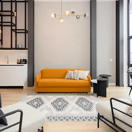 Liiiving In - Crystal Luxury Apartment *