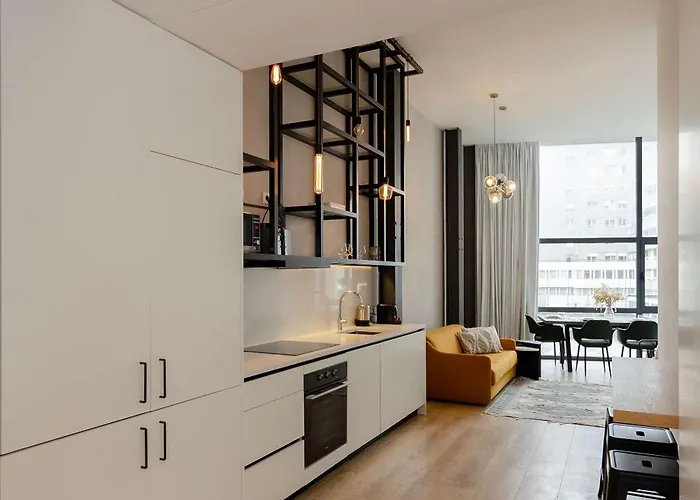 Liiiving In - Crystal Luxury 아파트