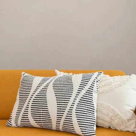 Liiiving In - Crystal Luxury